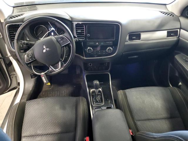 Photo 8 from auction – 2017 MITSUBISHI OUTLANDER with VIN JA4AZ3A32HZ010177