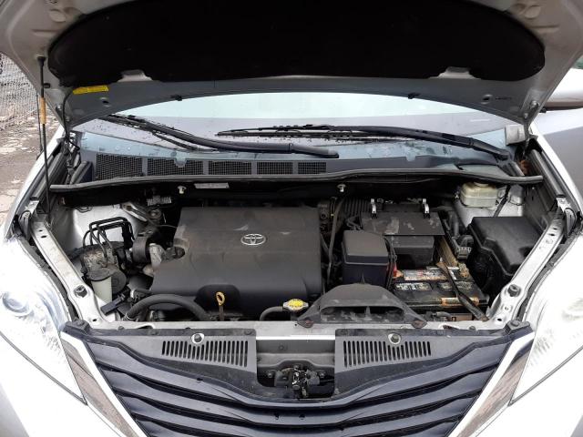 Photo 12 from auction – 2013 TOYOTA SIENNA LE with VIN 5TDKK3DC1DS363810
