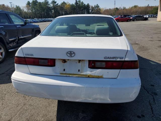Photo 6 from auction – 1997 TOYOTA CAMRY CE with VIN 4T1BG22K5VU075433