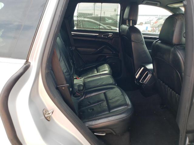 Photo 11 from auction – 2011 PORSCHE CAYENNE S with VIN WP1AE2A25BLA93518