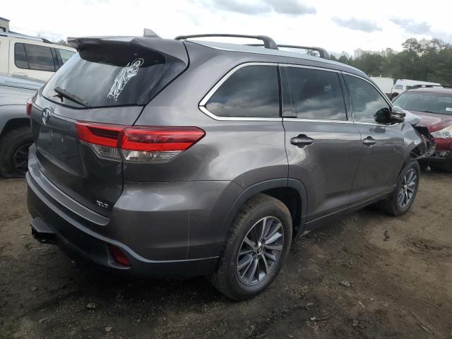Photo 3 from auction – 2019 TOYOTA HIGHLANDER with VIN 5TDKZRFH8KS568951