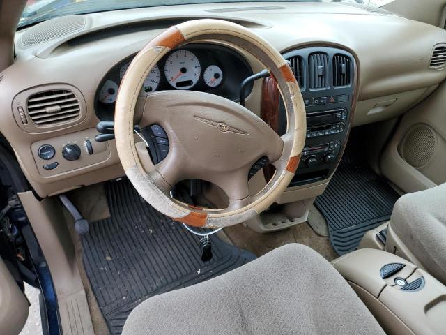 Photo 8 from auction – 2002 CHRYSLER TOWN & COU with VIN 2C4GP44322R652844