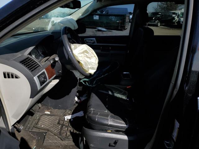 Photo 7 from auction – 2010 CHRYSLER TOWN & COU with VIN 2A4RR8DX3AR398275