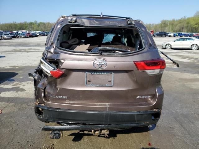 Photo 6 from auction – 2018 TOYOTA HIGHLANDER with VIN 5TDJZRFH4JS814095
