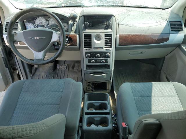Photo 8 from auction – 2010 CHRYSLER TOWN & COU with VIN 2A4RR5D15AR249148