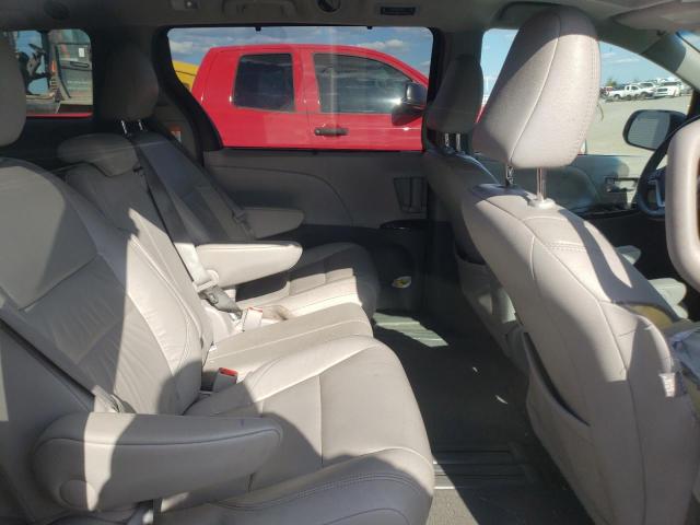 Photo 11 from auction – 2017 TOYOTA SIENNA XLE with VIN 5TDYZ3DC0HS892984