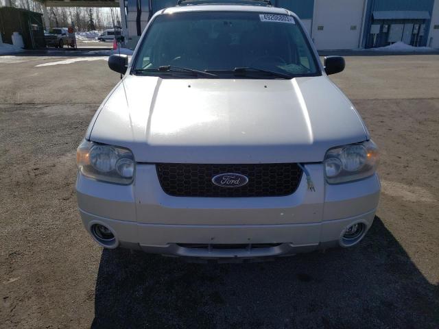 Photo 5 from auction – 2005 FORD ESCAPE LIM with VIN 1FMYU941X5KE08415