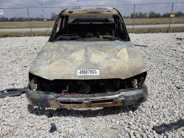 Photo 5 from auction – 2004 CHEVROLET SILVERADO with VIN 2GCEK19T141109399