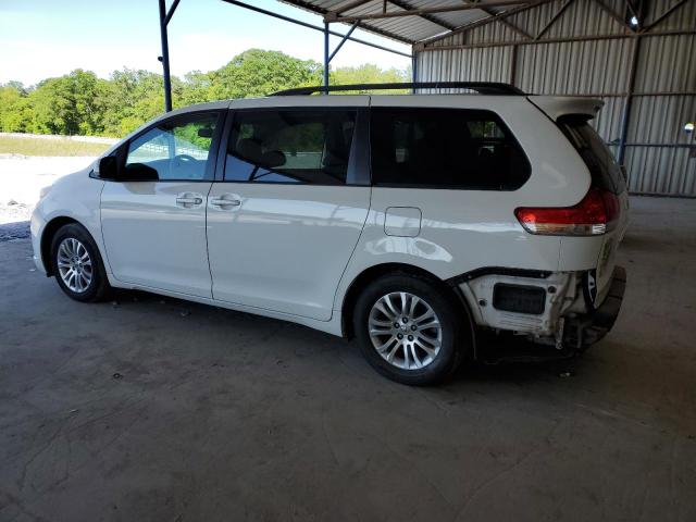Photo 2 from auction – 2011 TOYOTA SIENNA XLE with VIN 5TDYK3DC9BS071488