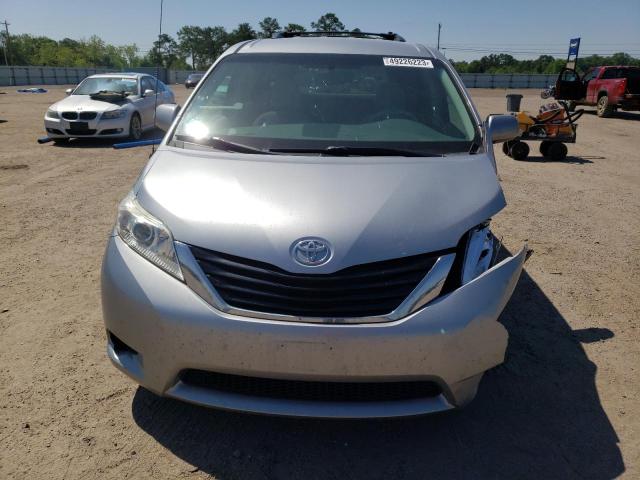صورة رقم 5 من المزاد - 2013 TOYOTA SIENNA LE مع VIN 5TDKK3DC8DS400917