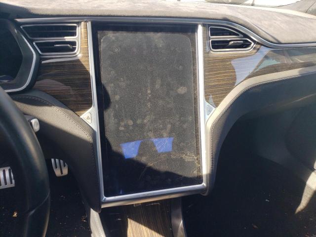 Photo 9 from auction – 2014 TESLA MODEL S with VIN 5YJSA1H24EFP68140