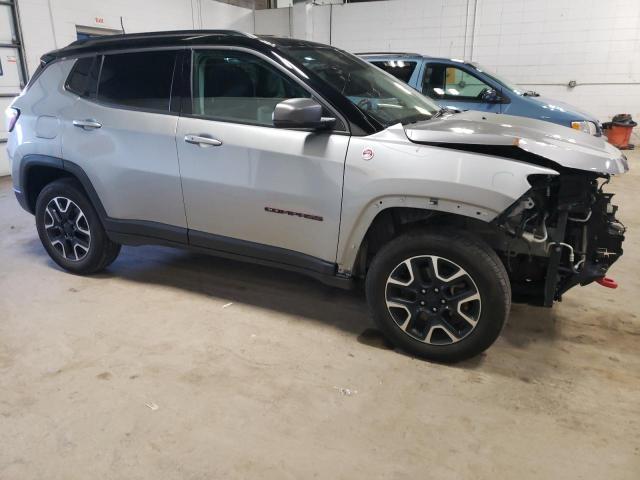 Foto 4 de la subasta – 2020 JEEP COMPASS TR con VIN 3C4NJDDB1LT106678