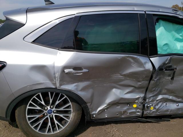 Photo 10 from auction – 2022 FORD ESCAPE SE with VIN 1FMCU0EZ8NUB74452