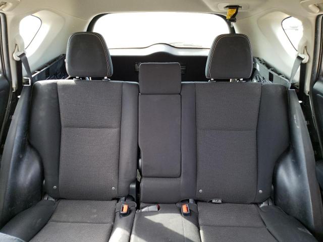 Photo 10 from auction – 2017 TOYOTA RAV4 XLE with VIN JTMRFREV4HD201838