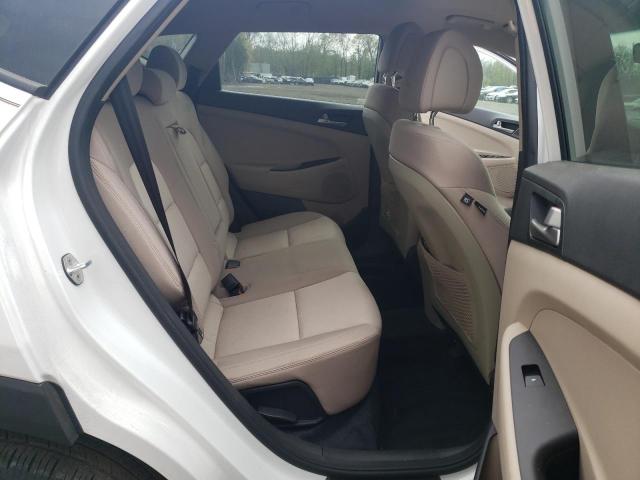 Photo 11 from auction – 2018 HYUNDAI TUCSON SE with VIN KM8J2CA42JU677333