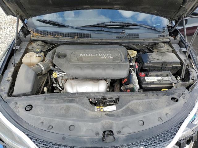 Photo 11 from auction – 2015 CHRYSLER 200 LIMITE with VIN 1C3CCCAB3FN563002