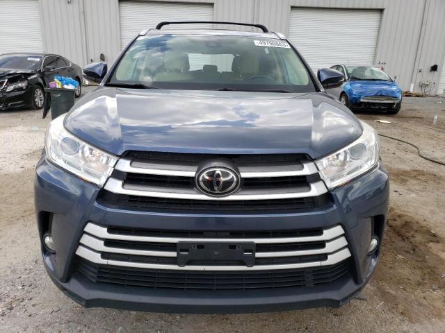 Photo 5 from auction – 2018 TOYOTA HIGHLANDER with VIN 5TDJZRFH6JS806869