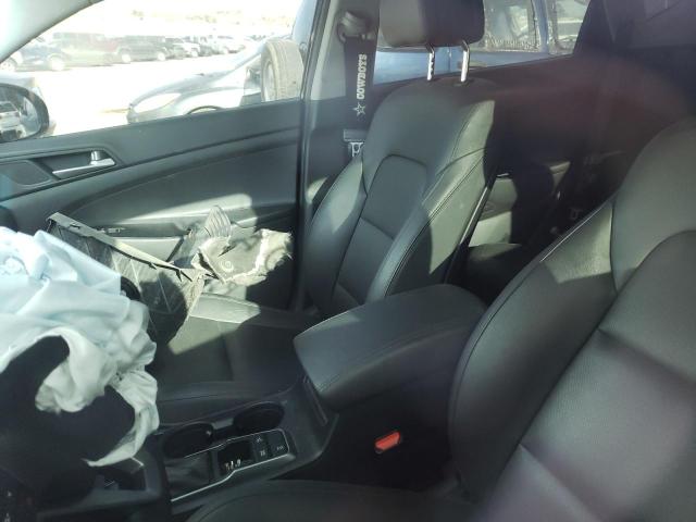 Photo 8 from auction – 2018 HYUNDAI TUCSON SEL with VIN KM8J3CA48JU631597