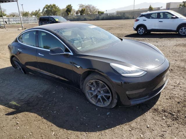 Photo 4 from auction – 2018 TESLA MODEL 3 with VIN 5YJ3E1EA9JF123272