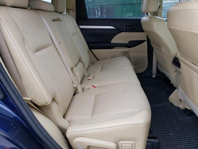 Photo 11 from auction – 2015 TOYOTA HIGHLANDER with VIN 5TDBKRFHXFS142818