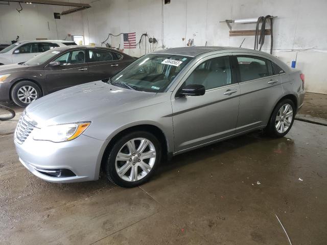 CHRYSLER 200 LX 2013 con VIN 1C3CCBAB3DN761134 - Foto de la subasta