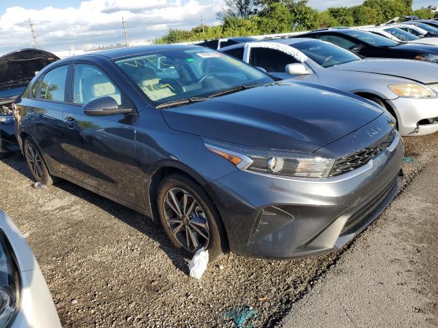Photo 4 from auction – 2016 KIA FORTE LX with VIN KNAFX4A6XG5572252