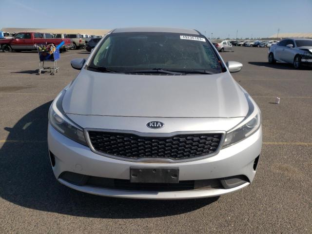 Photo 5 from auction – 2017 KIA FORTE LX with VIN 3KPFK4A7XHE027605