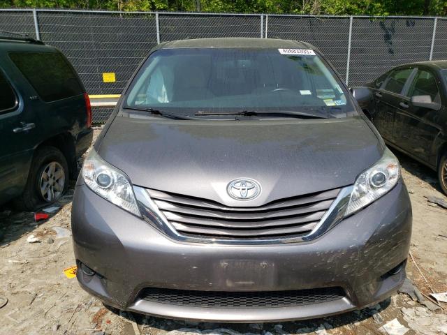 Photo 5 from auction – 2017 TOYOTA SIENNA LE with VIN 5TDKZ3DC7HS868946