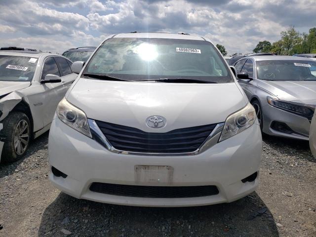 Photo 5 from auction – 2014 TOYOTA SIENNA LE with VIN 5TDJK3DC5ES079951