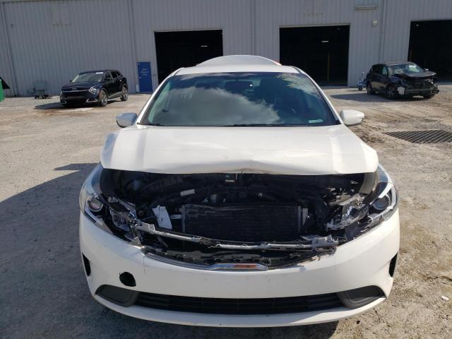 صورة رقم 5 من المزاد - 2017 KIA FORTE LX مع VIN 3KPFK4A78HE040272