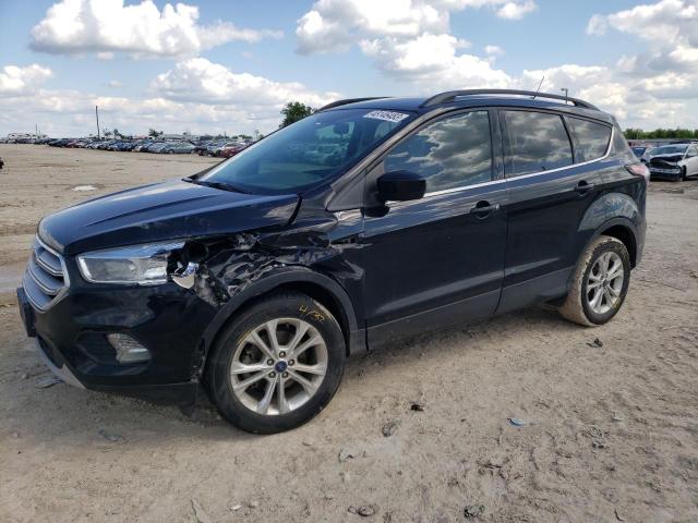 FORD ESCAPE SE 2018 مع رقم تعريف المركبة 1FMCU0GD5JUC69871 - صورة من المزاد