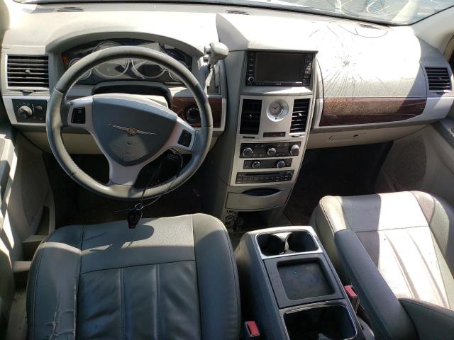 Photo 8 from auction – 2010 CHRYSLER TOWN & COU with VIN 2A4RR5DX8AR156869
