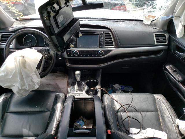 Photo 8 from auction – 2017 TOYOTA HIGHLANDER with VIN 5TDJZRFH1HS401657