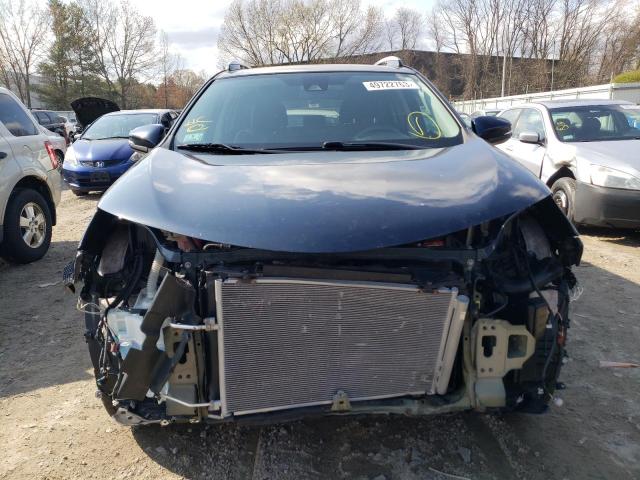 Photo 5 from auction – 2017 TOYOTA RAV4 XLE with VIN 2T3RFREVXHW668703
