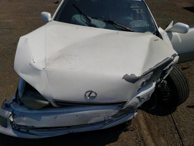 Photo 11 from auction – 2000 LEXUS ES 300 with VIN JT8BF28G7Y0248213