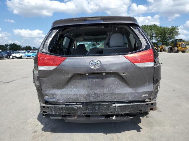 Photo 6 from auction – 2011 TOYOTA SIENNA XLE with VIN 5TDDK3DC3BS021054
