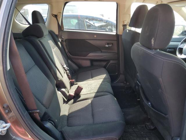 صورة رقم 11 من المزاد - 2016 MITSUBISHI OUTLANDER مع VIN JA4AD3A31GZ018686