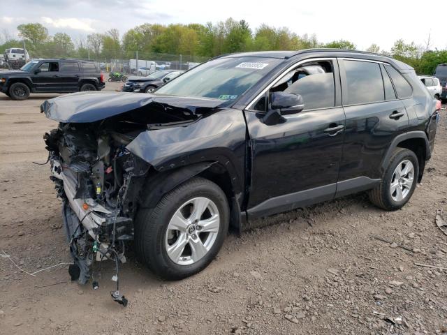 TOYOTA RAV4 XLE 2019 with VIN JTMP1RFV5KD020940 - Photo from auction