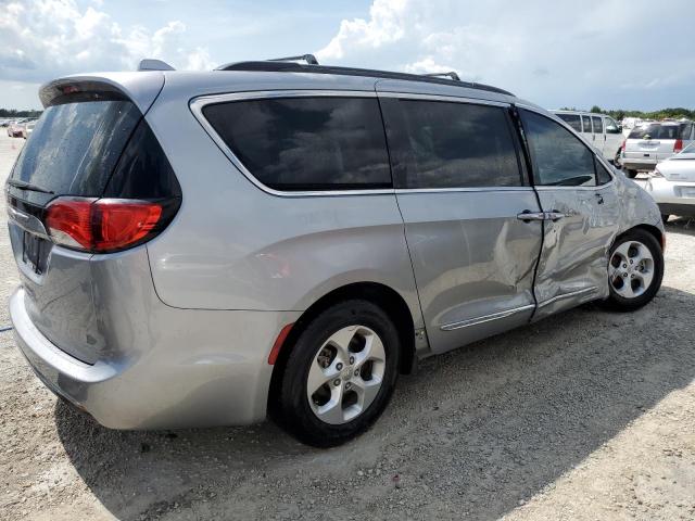 Photo 3 from auction – 2017 CHRYSLER PACIFICA T with VIN 2C4RC1BG3HR771181