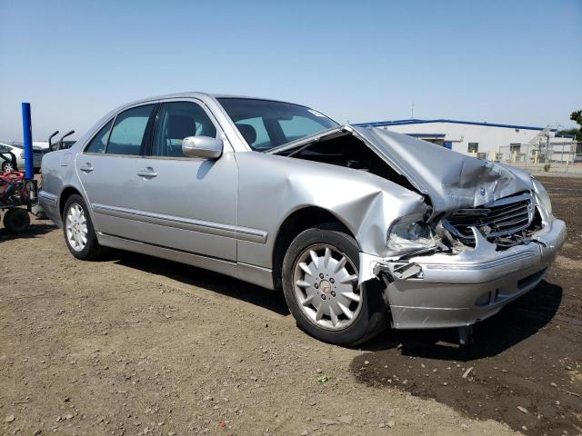 Photo 4 from auction – 2000 MERCEDES-BENZ E 320 4MAT with VIN WDBJF82J9YX042482