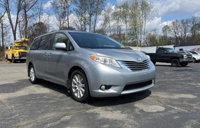 Photo 1 from auction – 2015 TOYOTA SIENNA XLE with VIN 5TDDK3DCXFS102493