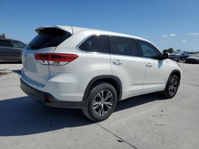 Photo 3 from auction – 2018 TOYOTA HIGHLANDER with VIN 5TDZARFH5JS036836