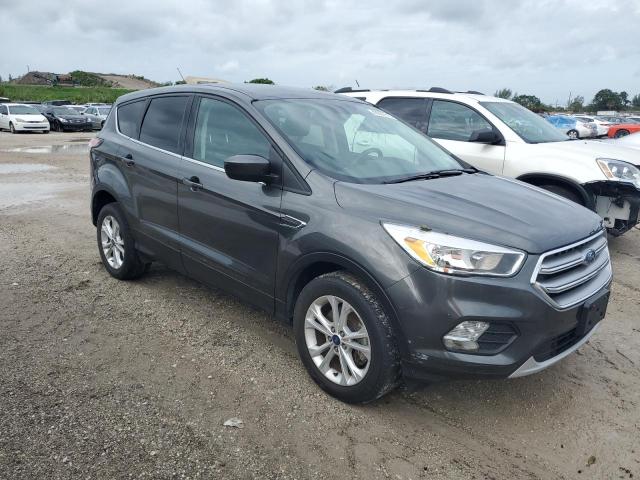 Foto 4 de la subasta – 2017 FORD ESCAPE SE con VIN 1FMCU9GD0HUB00209