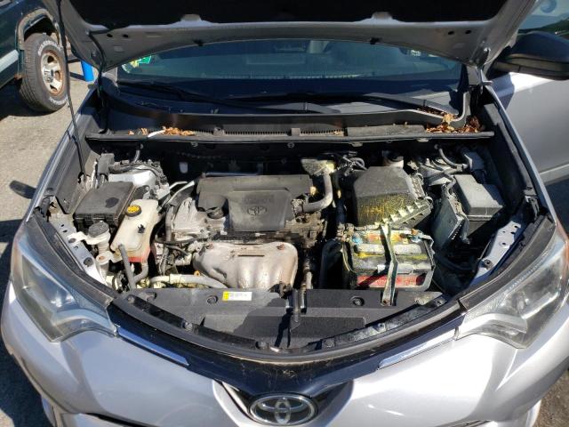 Photo 12 from auction – 2017 TOYOTA RAV4 LE with VIN 2T3BFREV7HW547368