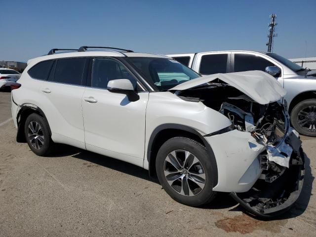 Photo 4 from auction – 2020 TOYOTA HIGHLANDER with VIN 5TDHZRBH9LS001150