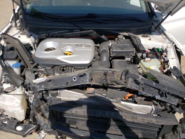 Photo 11 from auction – 2016 HYUNDAI SONATA HYB with VIN KMHE24L18GA014840