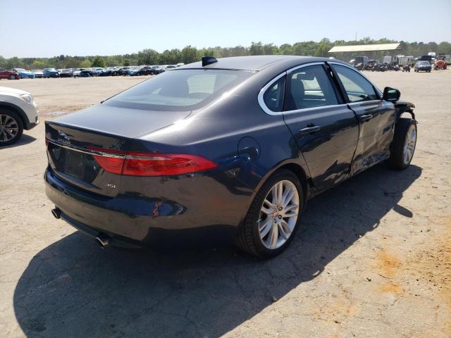 Photo 3 from auction – 2017 JAGUAR XF PRESTIG with VIN SAJBE4BV5HCY39292