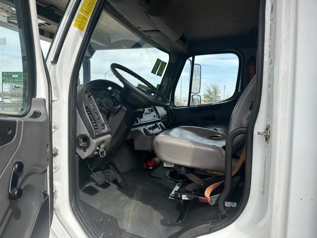 Photo 6 from auction – 2007 FREIGHTLINER M2 106 MED with VIN 1FVACXDC27HY40810