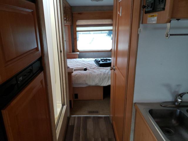 Photo 6 from auction – 2005 FOUR CHATEAU with VIN 1FDXE45S25HA05190
