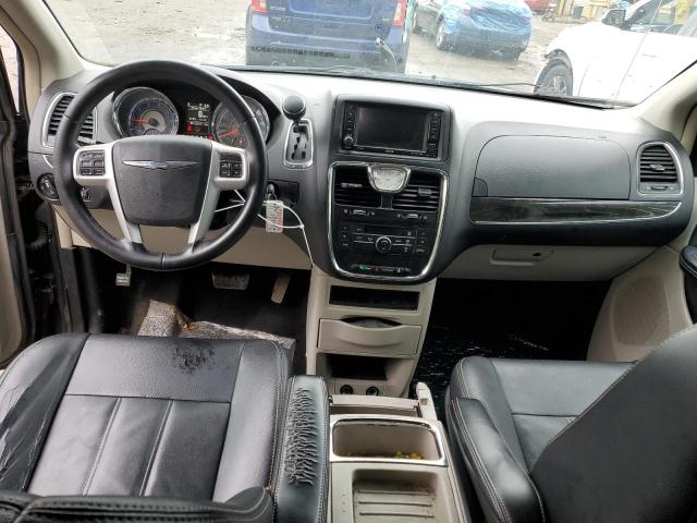 Photo 8 from auction – 2016 CHRYSLER TOWN & COU with VIN 2C4RC1BG0GR231432
